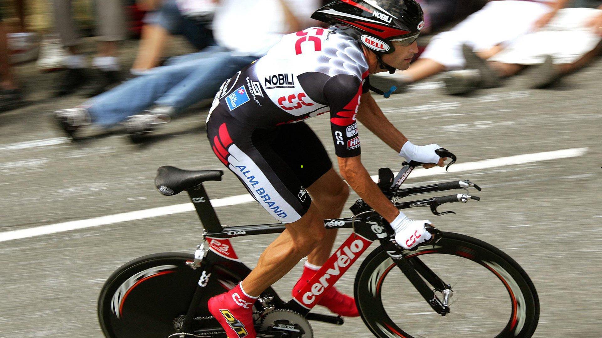 LCS春季赛四大奖项评选正式启动，选手、教练与新人角逐最高荣誉