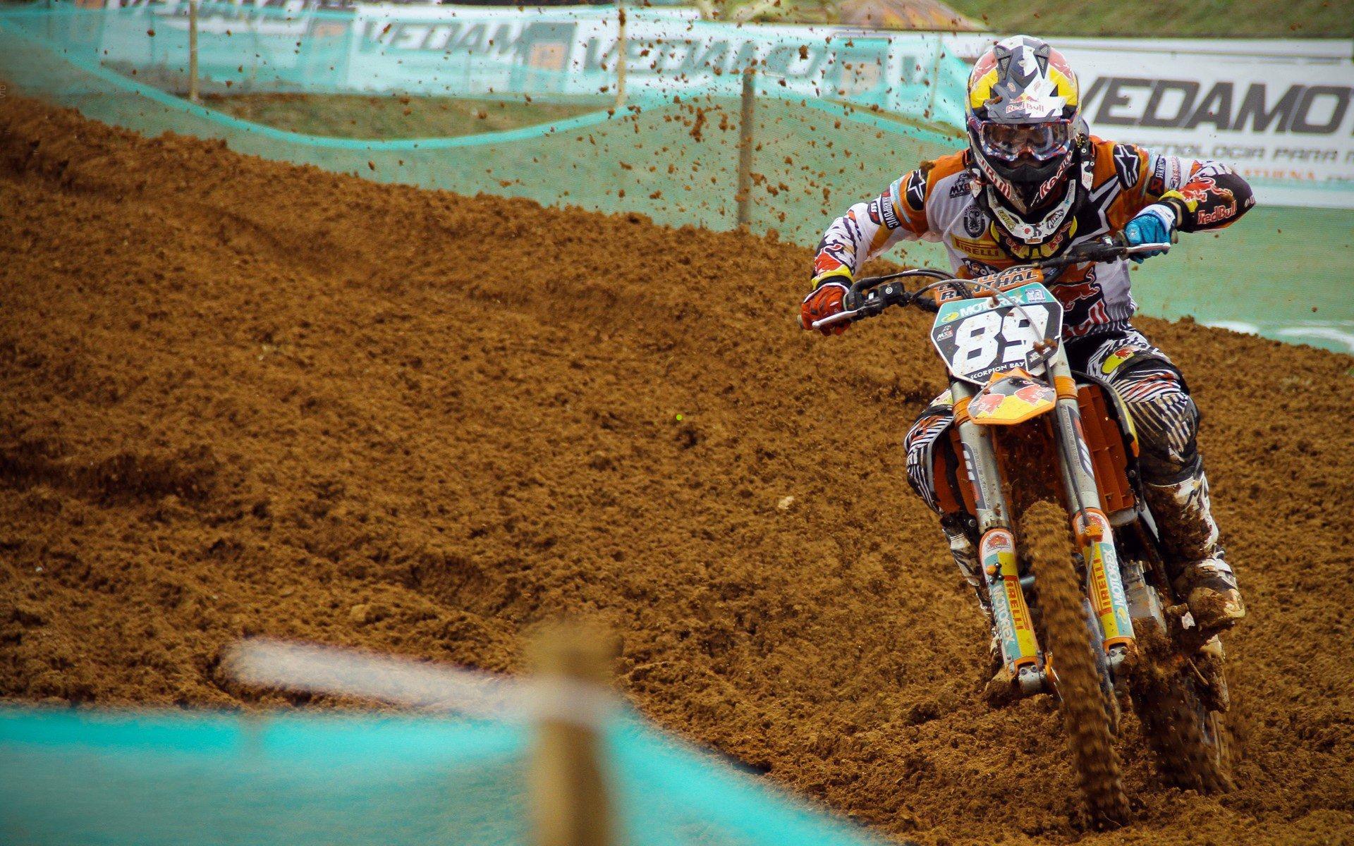 pg电子模拟器-杰伦·布朗坦诚交易浪潮中彷徨时刻 麦迪前辈点拨铸就留守决心